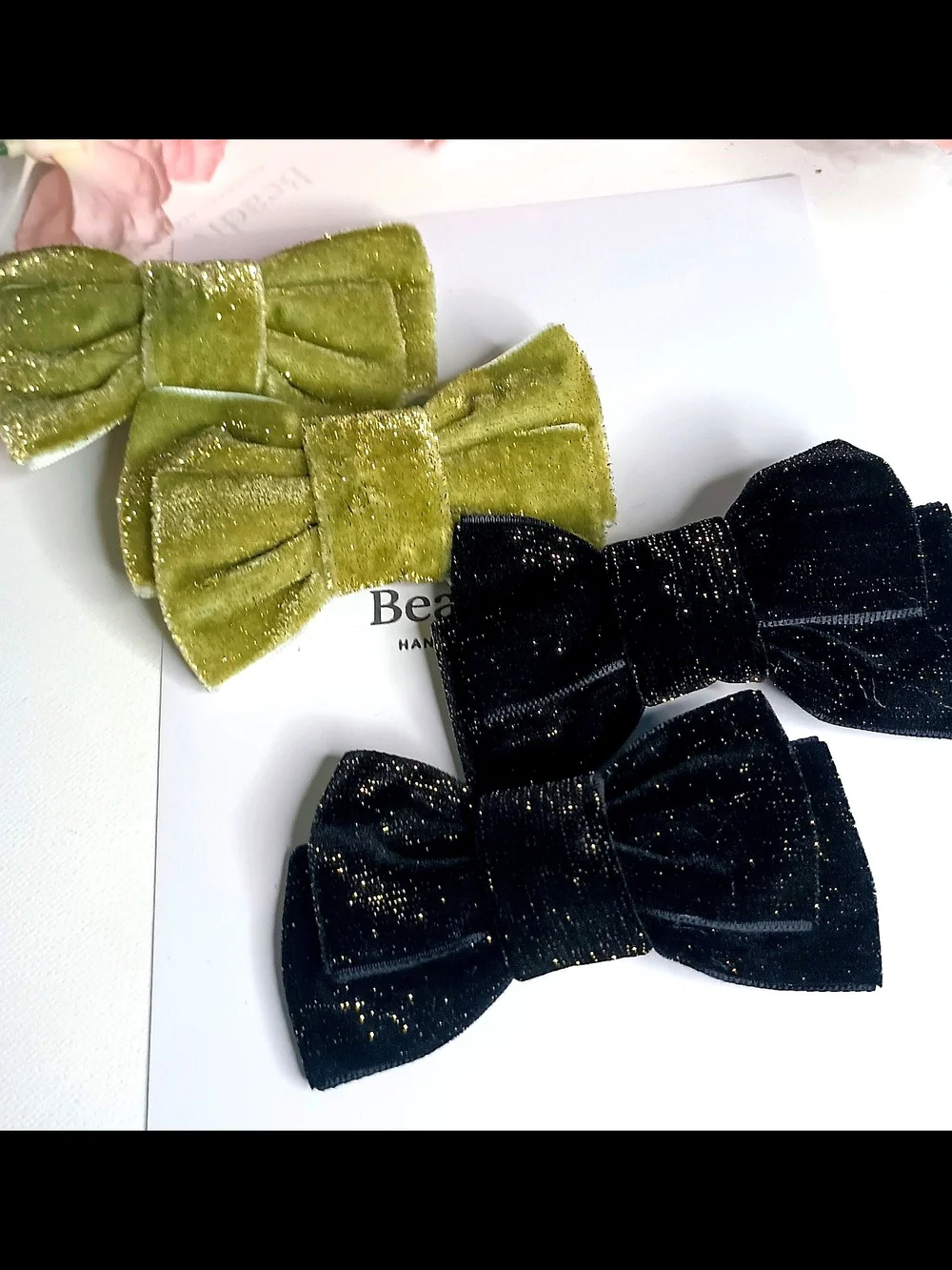 Handmade Velvet Glitter Bow Hair Clips for Kids - Olive & Black🎀✨